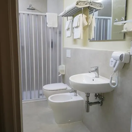 Il Ponte Hotel Cecina (Livorno)